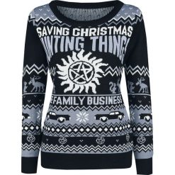 Supernatural Saving Christmas Hunting Things Sweter damski wielokolorowy. Szare swetry klasyczne damskie Supernatural, xs, z okrągłym kołnierzem. Za 244,90 zł.
