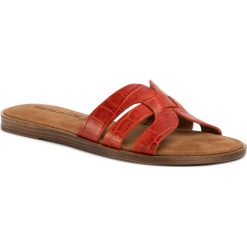 Klapki TAMARIS - 1-27102-24 Orange Struct. 607. Pomarańczowe klapki damskie Tamaris, bez wzorów, ze skóry, bez obcasa. W wyprzedaży za 129,00 zł.