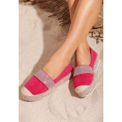 Fuksjowe Espadryle Looking. Różowe espadryle damskie Born2be, z aplikacjami, bez obcasa, na platformie. Za 89,99 zł.