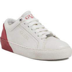 Sneakersy GUESS - Luis Jr FI5LUI ELE12 RED. Białe trampki chłopięce Guess, z aplikacjami, ze skóry ekologicznej, na sznurówki. W wyprzedaży za 209,00 zł.