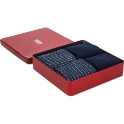 Zestaw 4 par wysokich skarpet męskich LEVI'S - 983032001 058. Niebieskie skarpetki męskie bez wzorów, z elastanu. W wyprzedaży za 59,00 zł.