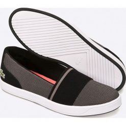 Lacoste - Tenisówki. Białe trampki i tenisówki damskie Lacoste, bez wzorów, ze skóry, na sznurówki. W wyprzedaży za 299,90 zł.