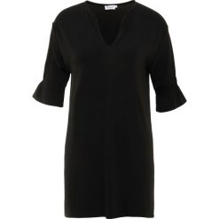 Filippa K DRAPEY CREPE Tshirt z nadrukiem black. Czarne bluzki damskie marki Filippa K, l, z nadrukiem, z elastanu, bez kołnierzyka. Za 589,00 zł.