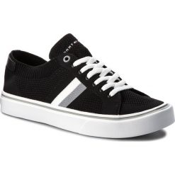 Tenisówki TOMMY HILFIGER - Lightweight Corporate Sneaker FM0FM01619 Black 990. Czarne półbuty męskie TOMMY HILFIGER, bez wzorów, z gumy, eleganckie, bez zapięcia. W wyprzedaży za 209,00 zł.
