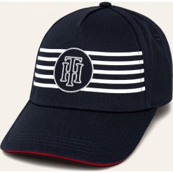Tommy Hilfiger - Czapka. Niebieskie czapki damskie TOMMY HILFIGER, bez wzorów, z bawełny. W wyprzedaży za 139,90 zł.