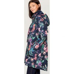 Parka z plisą maskującą - Niebieski. Niebieskie parki damskie Mohito, bez wzorów, bez kaptura. Za 249,99 zł.
