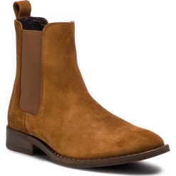 Sztyblety GUESS - FM5BLU SUE10 COGNAC. Pomarańczowe sztyblety męskie Guess, ze skóry, bez zapięcia. Za 689,00 zł.