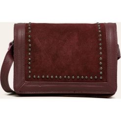 Pepe Jeans - Torebka skórzana Ines. Fioletowe listonoszki damskie Pepe Jeans, w paski, z bawełny, bez dodatków. W wyprzedaży za 199,90 zł.