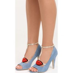 Jasnoniebieskie Sandały Red Lips. Czerwone czółenka damskie Born2be, w paski, z denimu, z otwartym noskiem, bez obcasa, na obcasie. Za 59,99 zł.