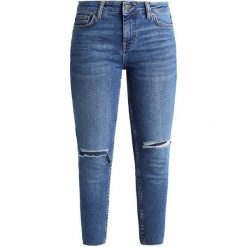 Boyfriendy damskie: New Look Petite RIPPED FRAY HEM BRAMLEY Jeans Skinny Fit blue
