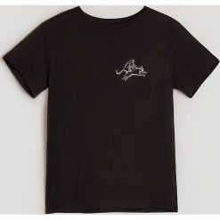 Czarny t-shirt z nadrukiem - Czarny. Białe t-shirty damskie marki Reserved, l. Za 29,99 zł.