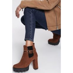 Camelowe Botki Seventh. Brązowe botki damskie Renee, na zimę, ze skóry, za kostkę, na wysokim obcasie, na obcasie, na zamek. Za 149,99 zł.