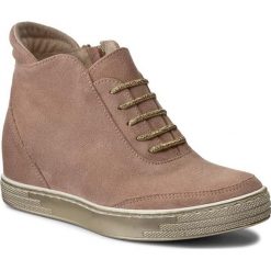 Sneakersy ROBERTO - 556 Puder Róż Welur. Różowe półbuty damskie Roberto, ze skóry. W wyprzedaży za 229,00 zł.