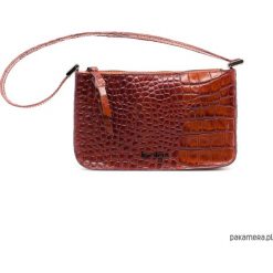 Torebka skórzana brązowa Judith marki Bolsa. Pomarańczowe torebki klasyczne damskie Pakamera, bez wzorów, ze skóry, na ramię, bez dodatków. Za 429,00 zł.