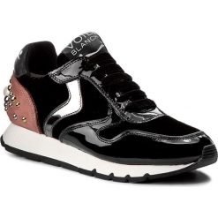 Sneakersy VOILE BLANCHE - Julia Heel Bubble 0012011916.02.9111 Nero. Czarne półbuty damskie marki Voile Blanche, na co dzień, bez wzorów, z zamszu, bez obcasa, na płaskiej podeszwie, bez zapięcia. W wyprzedaży za 705,00 zł.