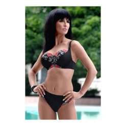 Figi Andrea 35061. Czerwone figi damskie Gorsenia, z haftami, z tkaniny. Za 35,80 zł.