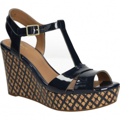 SANDAŁY CLARKS AMELIA ROMA 26117473. Szare sandały damskie Clarks. Za 219,99 zł.