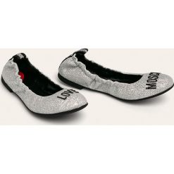 Love Moschino - Baleriny. Szare baleriny damskie Love Moschino, bez wzorów, ze skóry, bez obcasa, na obcasie. Za 649,90 zł.