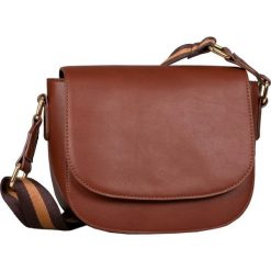 Tom Tailor torebka damska crossbody Alenia Flapbag brązowa. Pomarańczowe torebki klasyczne damskie Tom Tailor, bez wzorów, bez dodatków. Za 209,00 zł.