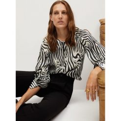 Mango - Bluzka Zebra. Białe bluzki damskie Mango, na co dzień, s, bez wzorów, z poliesteru, casualowe, z okrągłym kołnierzem, z długim rękawem. Za 139,99 zł.