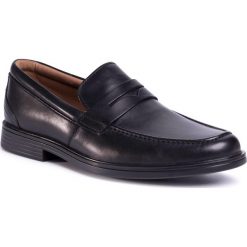 Półbuty CLARKS - Un Aldric Step 261401397 Black Leather. Czarne buty wizytowe męskie Clarks, bez wzorów, ze skóry, eleganckie, bez zapięcia. Za 429,00 zł.