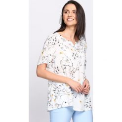 Biała Bluzka Roxanne. Białe bluzki damskie Born2be, na lato, xl, bez wzorów, bez kołnierzyka, z krótkim rękawem. Za 39,99 zł.