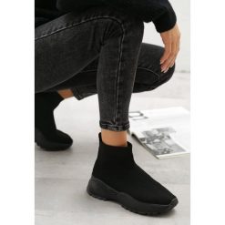 Czarne Sneakersy Smithfield. Czarne buty sportowe damskie Born2be, sportowe. Za 79,99 zł.