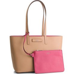 Torebka DKNY - Brayden Md Rvrsbl Tote R83AZ757 Latte/Pink LAW. Różowe torebki klasyczne damskie DKNY, bez wzorów, ze skóry ekologicznej, klasyczne, duże, bez dodatków. W wyprzedaży za 449,00 zł.