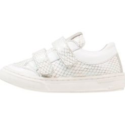 Jochie & Freaks Tenisówki i Trampki sparkle white. Białe trampki chłopięce marki Jochie & Freaks, z materiału. Za 299,00 zł.