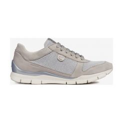 Geox Sukie Tenisówki Szary. Szare trampki i tenisówki damskie Geox, bez wzorów, ze skóry, bez zapięcia. Za 349,95 zł.