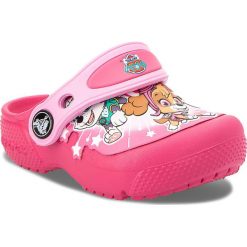 Klapki CROCS - Funlab Paw Patrol Clogs Ps G 205204 Vibrant Pink. Różowe sandały dziewczęce marki Crocs, z tworzywa sztucznego, bez zapięcia. W wyprzedaży za 139,00 zł.