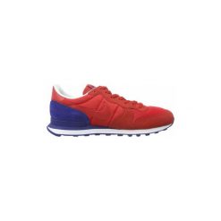 Buty Nike Buty lifestylowe Internationalist 828041-604. Czerwone trampki męskie Nike, bez wzorów, bez zapięcia. Za 269,00 zł.
