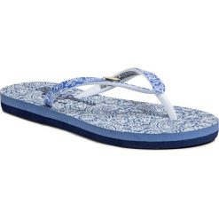Japonki PEPE JEANS - Beach All Over PGS70033 Summer Blue 534. Niebieskie klapki damskie Pepe Jeans, bez wzorów, z jeansu, bez obcasa. W wyprzedaży za 79,00 zł.
