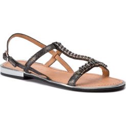Sandały GEOX - D Sozy Plus G D92DQG 000MA C9999 Black. Szare klapki damskie Geox, z aplikacjami, ze skóry, bez obcasa, na obcasie. W wyprzedaży za 259,00 zł.