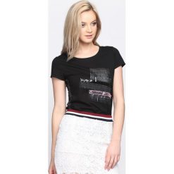 Czarny T-shirt Success. Czarne t-shirty damskie marki Born2be, s. Za 39,99 zł.
