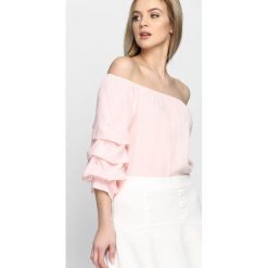 Różowa Bluzka Triple Wave. Czerwone bluzki damskie marki Born2be, m. Za 49,99 zł.