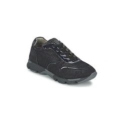 Buty Bullboxer ERINI. Czarne trampki i tenisówki damskie Bullboxer, bez wzorów, bez zapięcia. Za 185,40 zł.