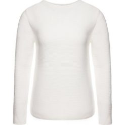 Sweter Marc O'Polo 907 6059 60113. Białe swetry damskie Marc O'Polo, l, bez wzorów, z bawełny, klasyczne, bez rękawów, bez kaptura. W wyprzedaży za 229,00 zł.