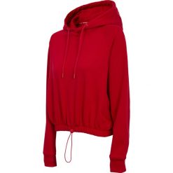 Bluza damska BLD265 - czerwony. Czerwone bluzy damskie 4f, bez wzorów, z dzianiny, z krótkim rękawem, krótkie, z kapturem. W wyprzedaży za 99,99 zł.