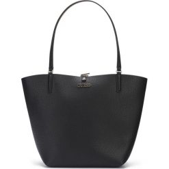 Guess Alby Torebka Czarny. Czarne torebki klasyczne damskie Guess, z aplikacjami, z materiału, bez dodatków. Za 566,95 zł.