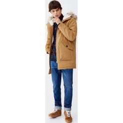 Parka z futrzanym kapturem. Brązowe płaszcze męskie Pull&Bear, m, bez wzorów, z futra. Za 299,00 zł.