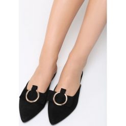 Czarne Klapki Early Spring. Czarne chodaki damskie Born2be, z materiału, na obcasie. Za 59,99 zł.