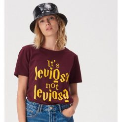 T-shirt Harry Potter - Bordowy. Czerwone t-shirty damskie Sinsay, s, bez wzorów, bez kołnierzyka. Za 24,99 zł.