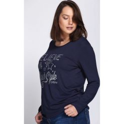 Granatowa Bluzka Your Style. Szare bluzki longsleeves marki Born2be, xl, z aplikacjami, z okrągłym kołnierzem. Za 34,99 zł.