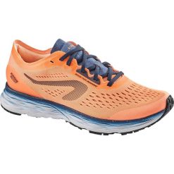 Buty Do Biegania Damskie Kiprun Ks Light Koralowe. Pomarańczowe buty sportowe damskie KIPRUN, bez wzorów, z poliesteru, do biegania. Za 279,99 zł.