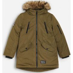 Ocieplana parka z kapturem - Khaki. Brązowe parki męskie Reserved, bez wzorów, z kapturem. Za 189,99 zł.