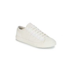 Buty G-Star Raw SCUBA II. Białe trampki męskie marki G-Star RAW, bez wzorów, retro, bez zapięcia. Za 351,20 zł.