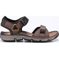 Clarks - Sandały Explore Part. Brązowe kapcie męskie marki Clarks, ze skóry. W wyprzedaży za 269,90 zł.