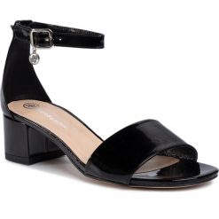 Sandały SOLO FEMME - 73405-01-B48/C26-07-00 Czarny. Czarne klapki damskie Solo Femme, bez wzorów, ze skóry, bez obcasa, na obcasie. Za 329,00 zł.