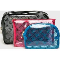 Guess Jeans - Kosmetyczka (3-pack). Czarne kosmetyczki damskie marki Guess Jeans, z aplikacjami, z jeansu. Za 299,90 zł.